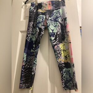 Onzie Capri Leggings - Big Cat Pattern